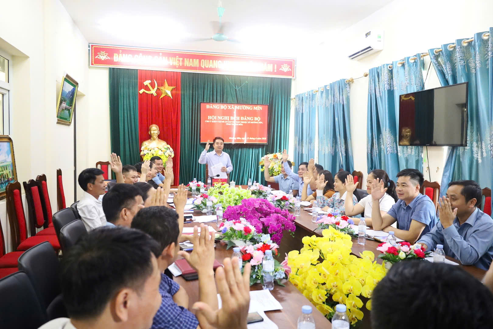 Anh-tin-bai